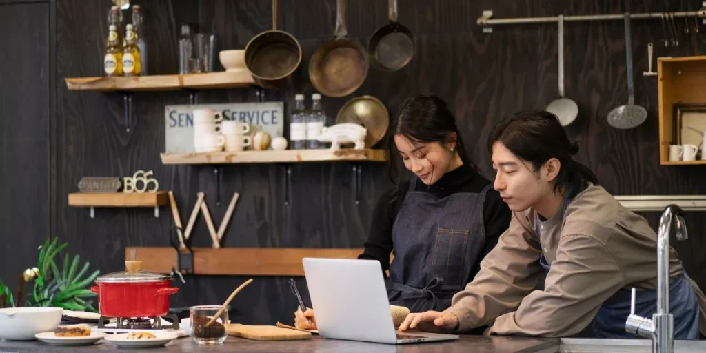 How to Start a Cloud Kitchen