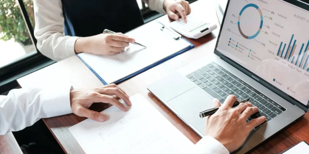 Social Media Management for Small Businesses - Zero investment business